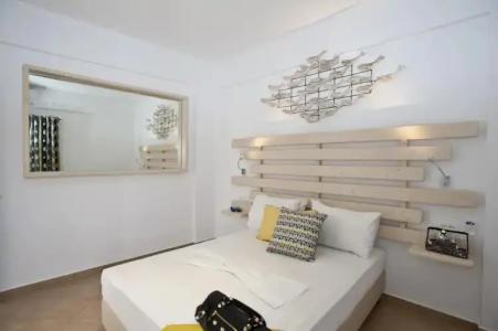 Elena Studios & Suites - 2