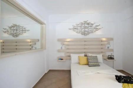 Elena Studios & Suites - 21