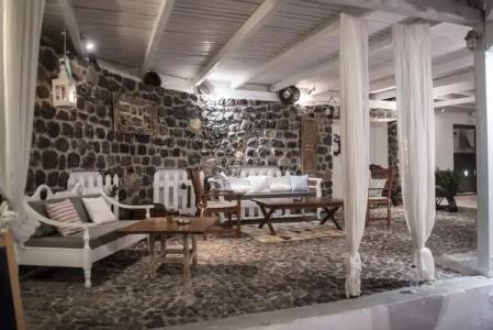 Terra Nera Suites Santorini - 20