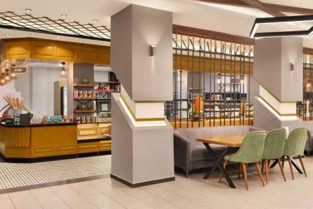 Ramada by Wyndham - 19