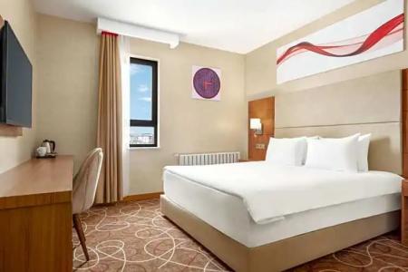 Ramada by Wyndham - 34