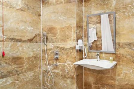 Ramada by Wyndham - 7