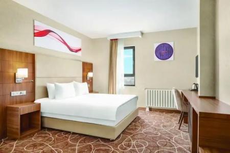 Ramada by Wyndham - 27