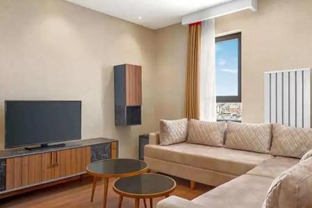 Ramada by Wyndham - 31