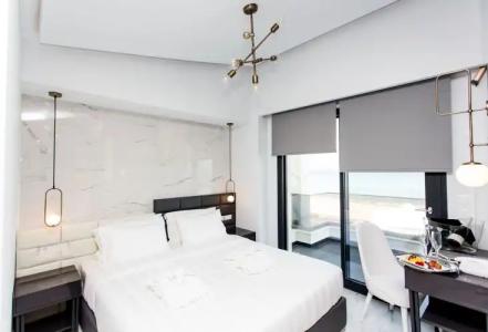 Crystal Villas & Suites - 2