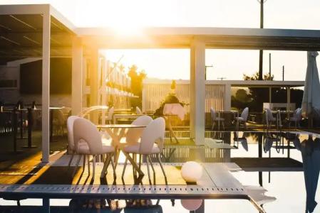 Crystal Villas & Suites - 16