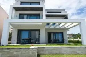 Cavo Blue Coastal Living, Polykhrono