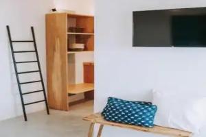 info@iv-bh.com, Nydri