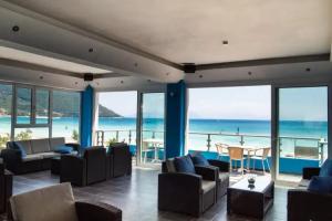 Surf Hotel, Vasiliki