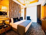 Deluxe room with mountain view