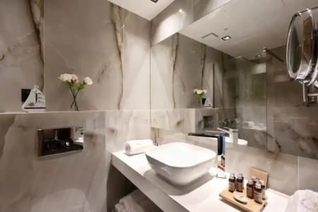 Emily's Luxury Suites - 78