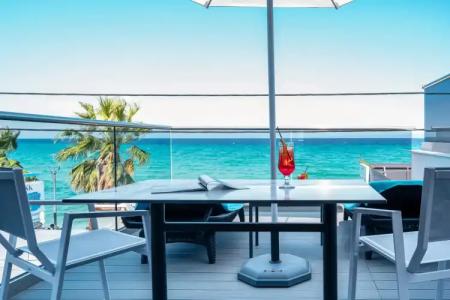 Emily's Luxury Suites - 15