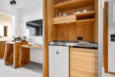 Emily's Luxury Suites - 17