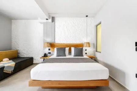 Emily's Luxury Suites - 20