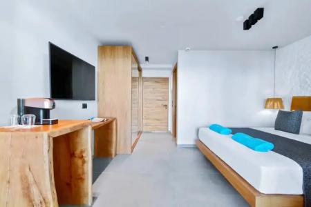 Emily's Luxury Suites - 3