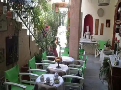 Aeginitikon Arhontikon - 17