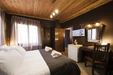 Spa Guest House by White Hills in the Heart of - 6