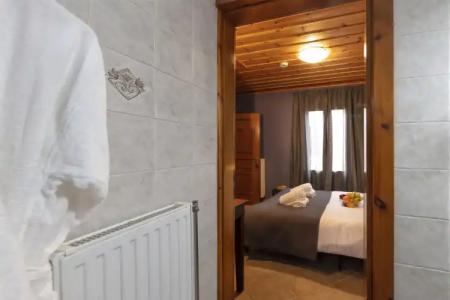 Spa Guest House by White Hills in the Heart of - 9