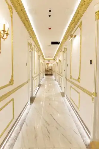 Royal Palace Luxury and SPA - 3