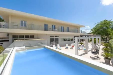 Melina Oasis Boutique - 16