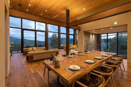 Niseko Central Houses and Apartments - 2