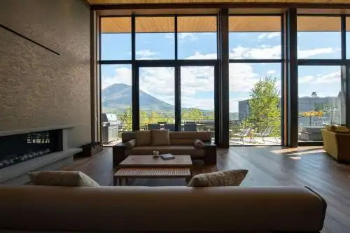Niseko Central Houses and Apartments - 3