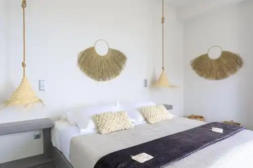 Iliades Boutique - 25