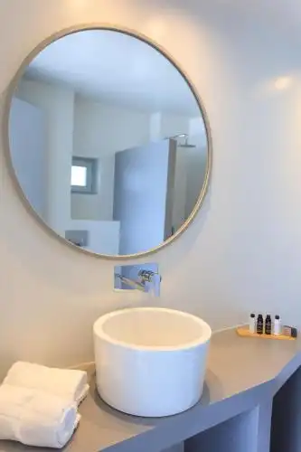 Iliades Boutique - 34