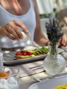 Casa Di Fiori Andros Suites - 79