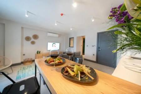 Reddoors Suites Sea View - 13