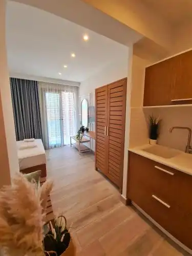 Dolphins House Apartments - 8