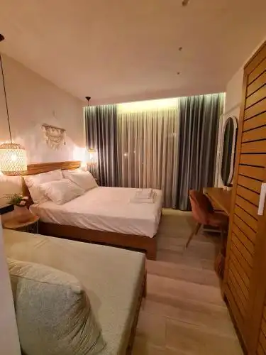 Dolphins House Apartments - 13