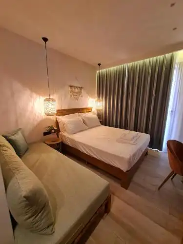 Dolphins House Apartments - 12
