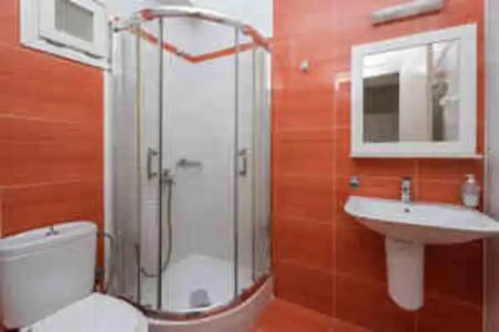 Paralos The Maxine - Adults Only - 29