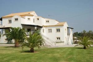 S&C Kosmos Beach Resort, Roda