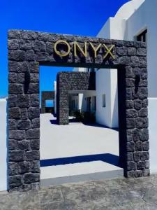 Onyx & Suites - 0