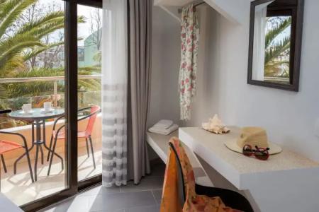 Epicentrum Suites & Villa Oasis - 96