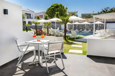 Epicentrum Suites & Villa Oasis - 41