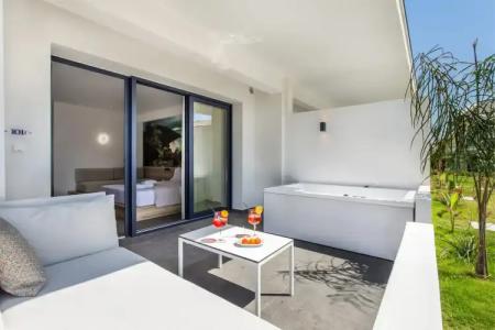 Epicentrum Suites & Villa Oasis - 44