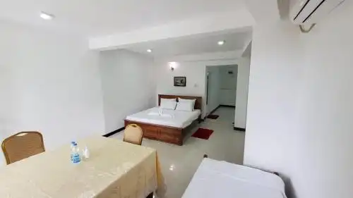 Kandyan Gateway - 0