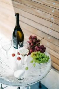 Mesanto Luxury Suites - 26