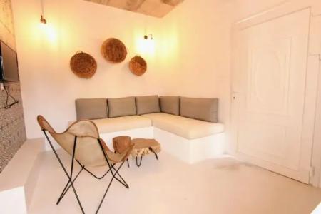 Mesanto Luxury Suites - 117