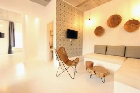 Mesanto Luxury Suites - 119