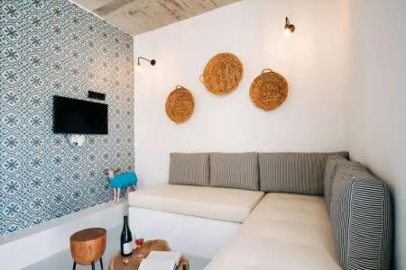 Mesanto Luxury Suites - 4