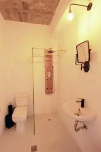 Mesanto Luxury Suites - 101