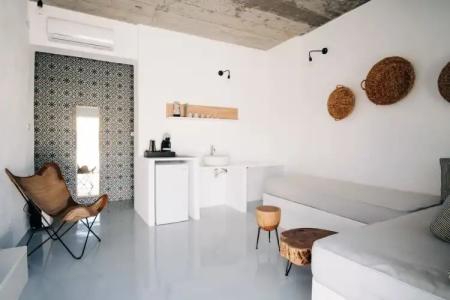 Mesanto Luxury Suites - 80