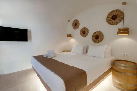 Pasithea Luxury Suites - 61