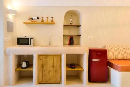 Pasithea Luxury Suites - 25