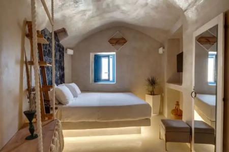 Pasithea Luxury Suites - 5