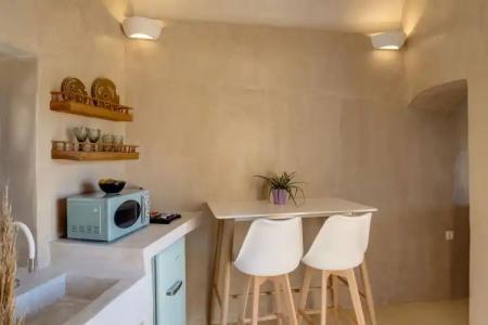 Pasithea Luxury Suites - 22